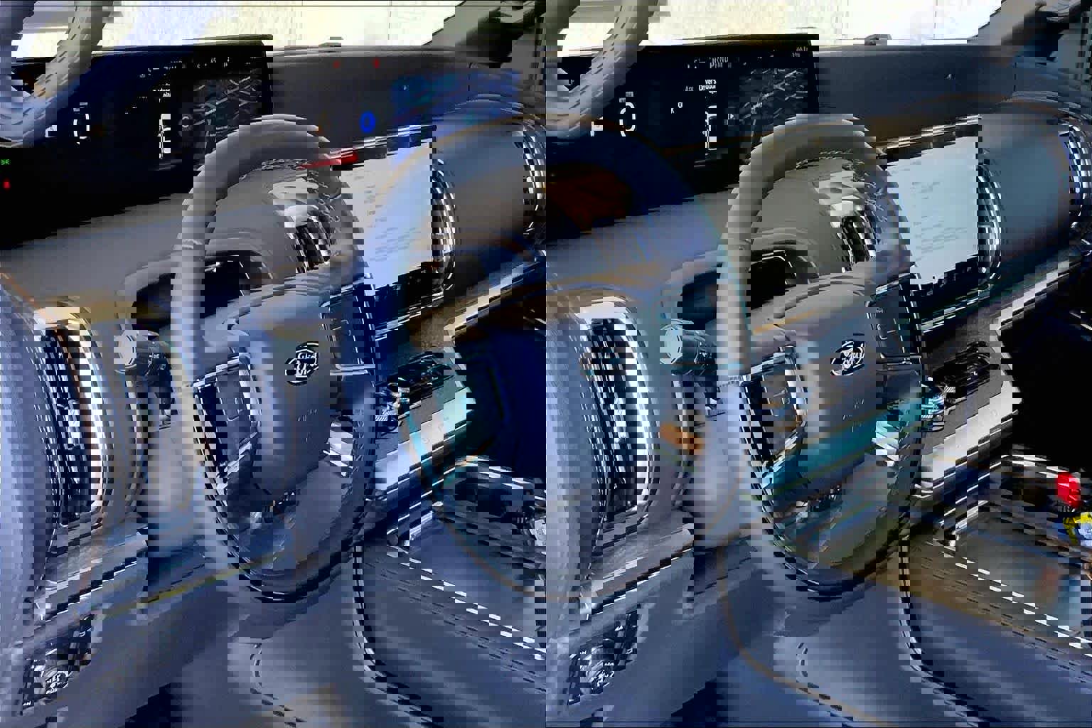 Certified 2025 Ford Expedition Tremor image 18