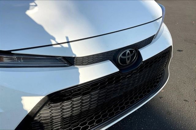 Used 2025 Toyota Corolla LE image 28