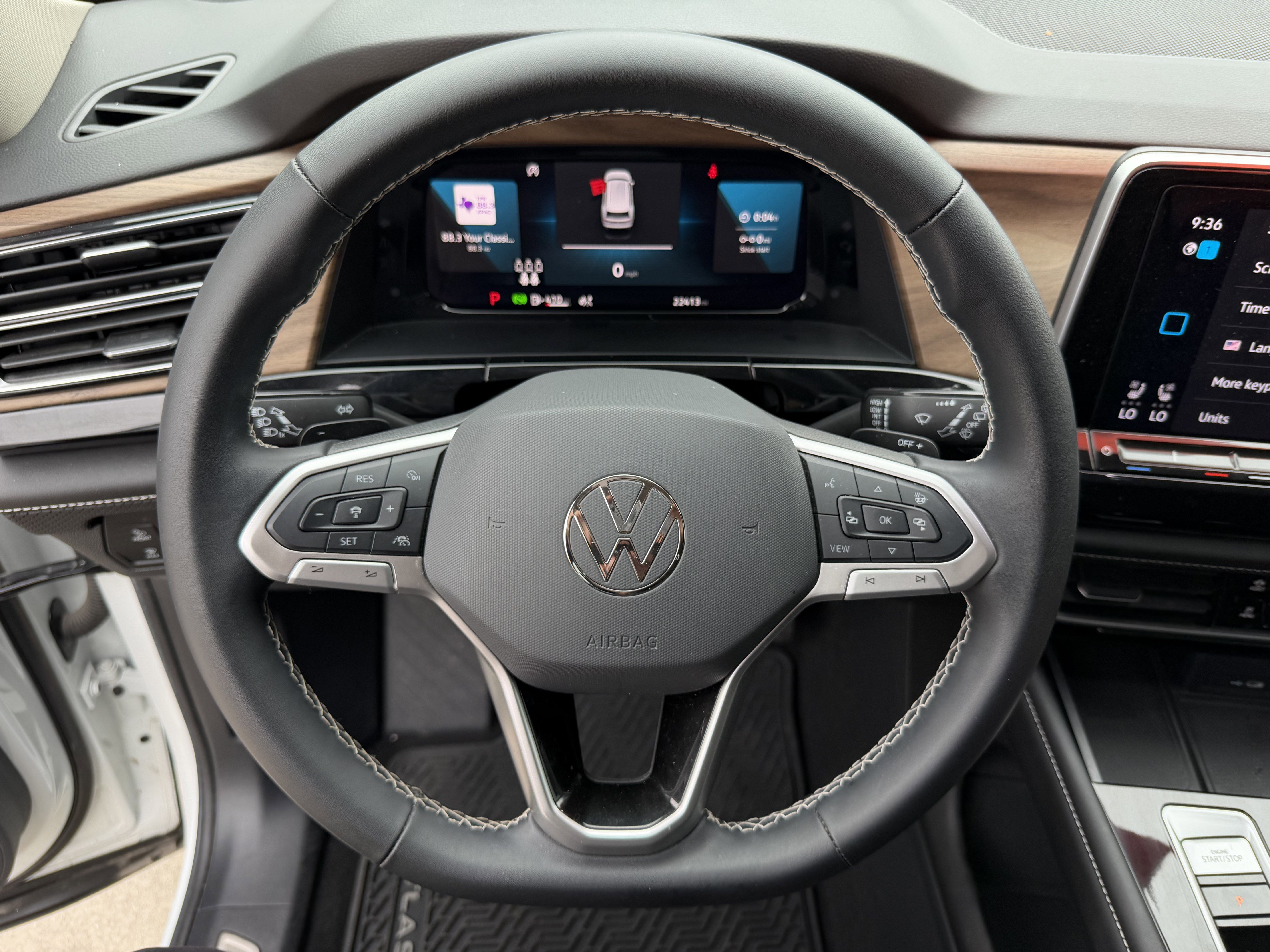 Used 2024 Volkswagen Atlas SE FWD image 18