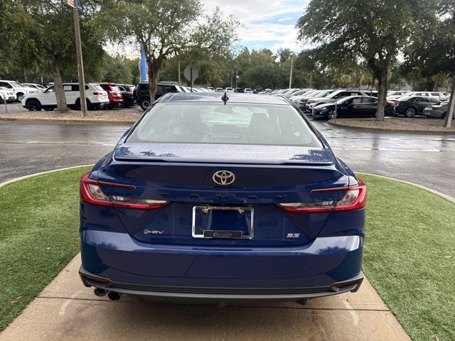 Used 2025 Toyota Camry SE FWD image 4