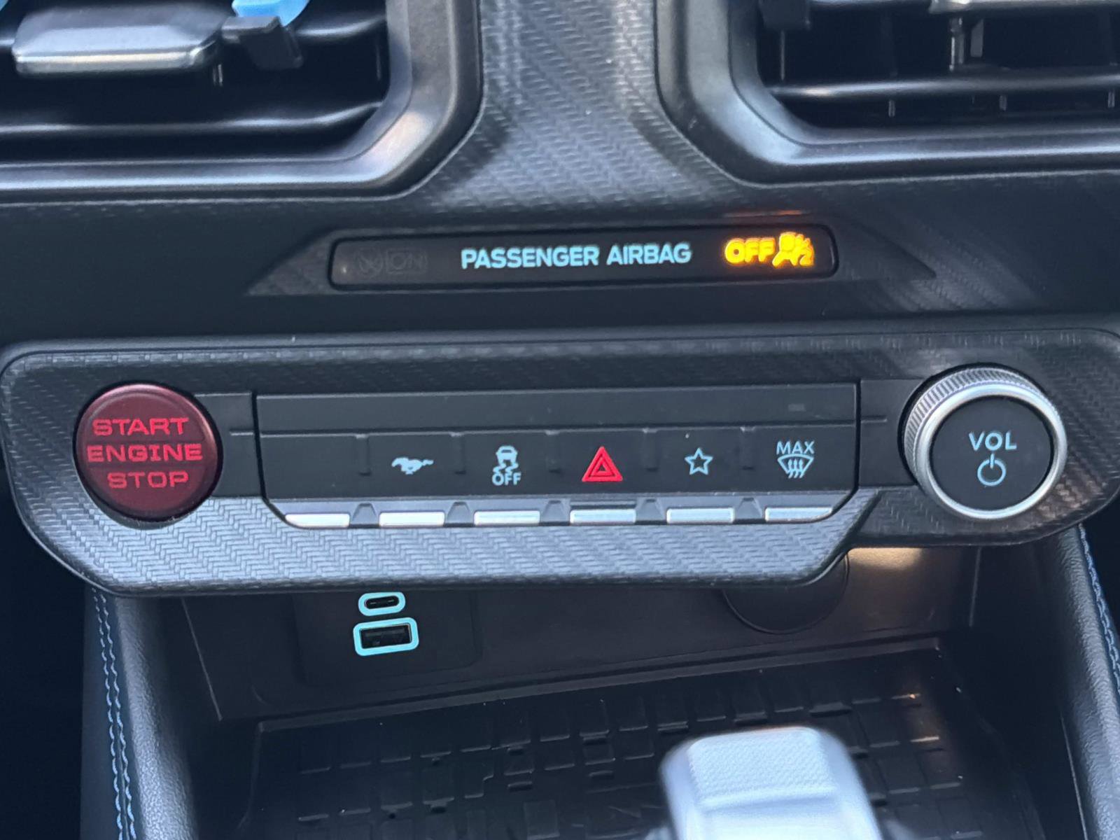 Certified 2024 Ford Mustang Dark Horse image 18