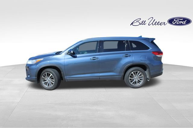 Used 2018 Toyota Highlander XLE video 2
