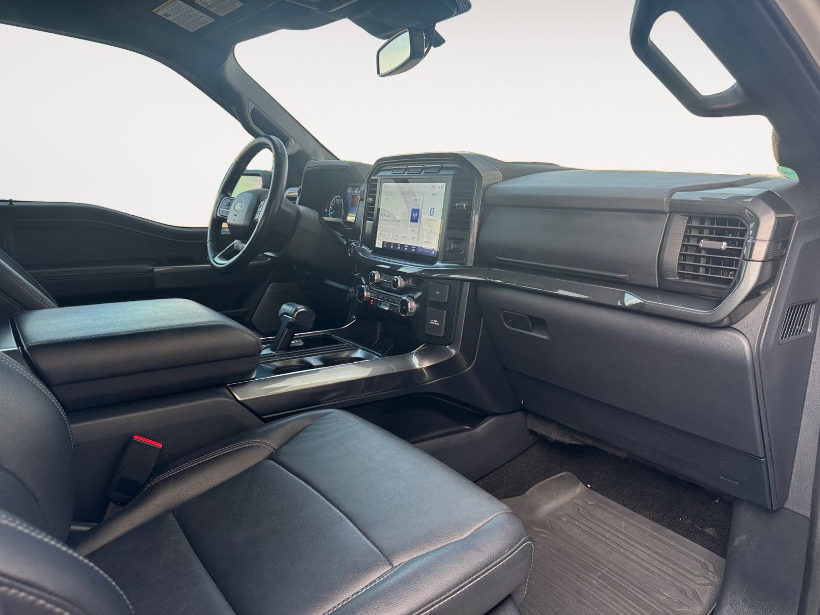 Certified 2022 Ford F150 XLT w/ Equipment Group 302A High image 15