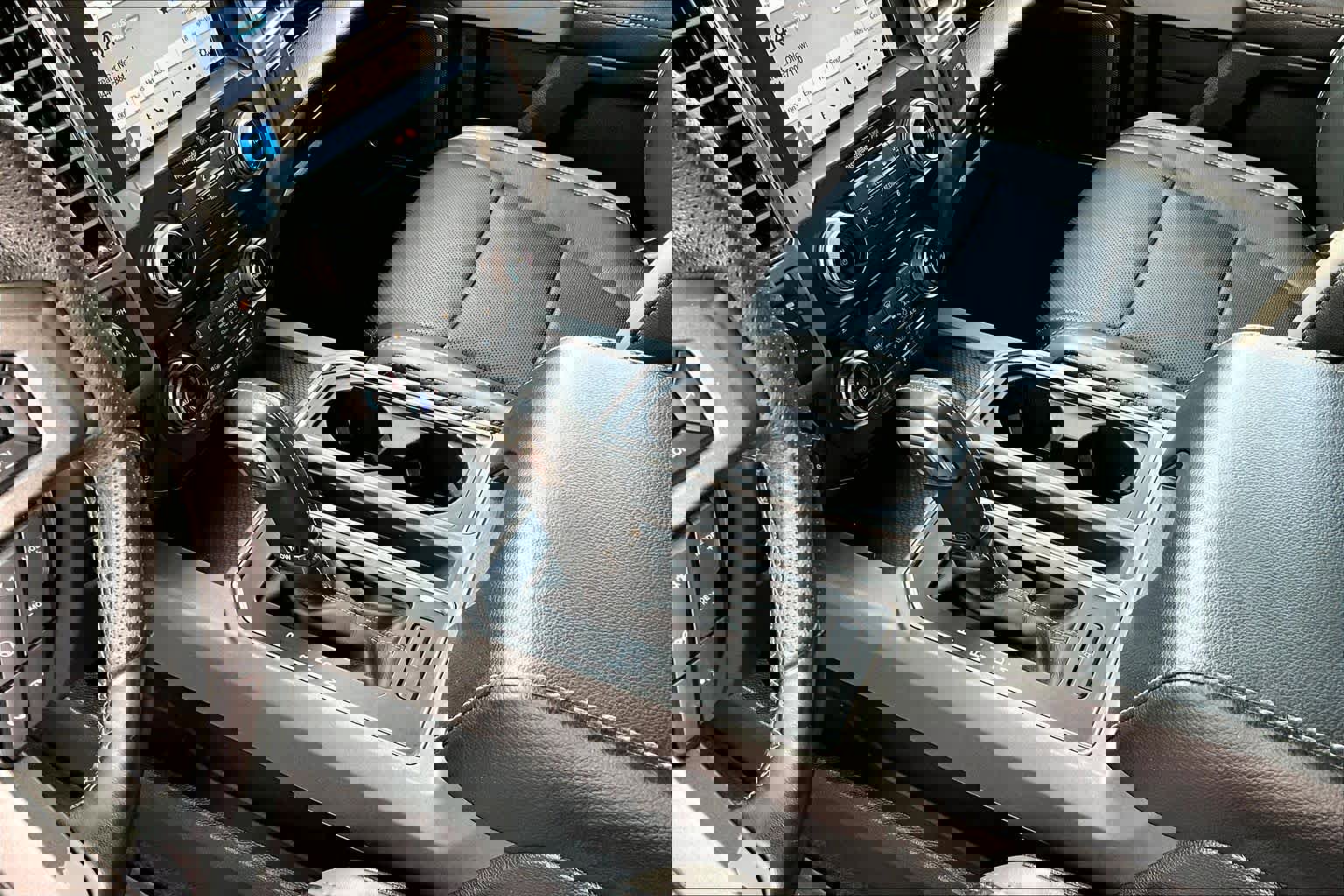 Certified 2018 Ford F150 Raptor w/ Equipment Group 802A Luxury image 19