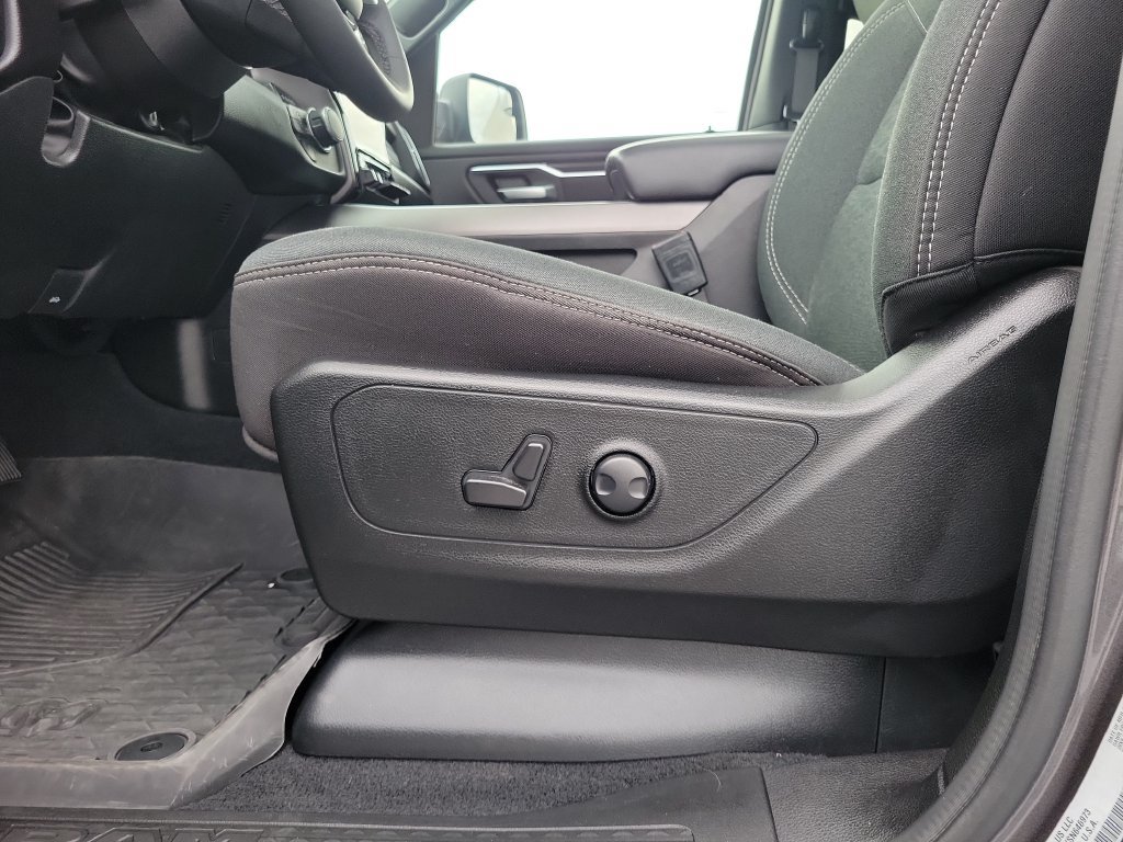 Used 2025 RAM 1500 Big Horn AWD/4WD image 21