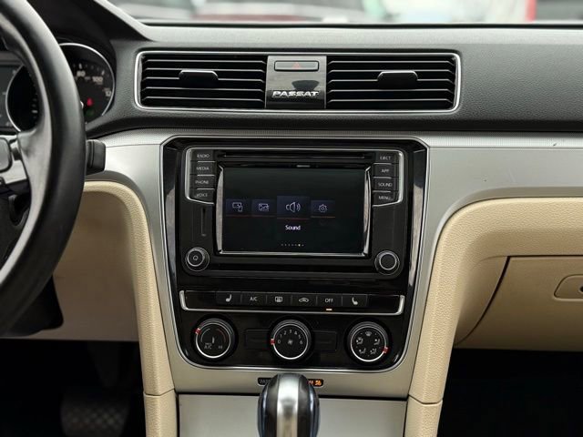 Used 2019 Volkswagen Passat 2.0T Wolfsburg w/ Wheels & Sunroof Package image 38