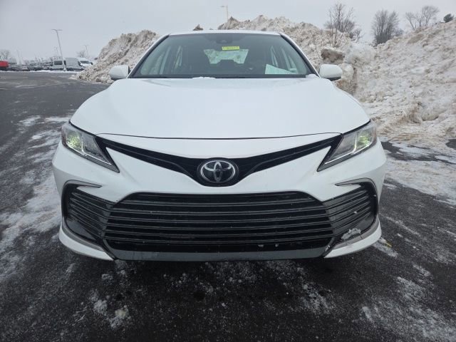 Used 2024 Toyota Camry LE image 6