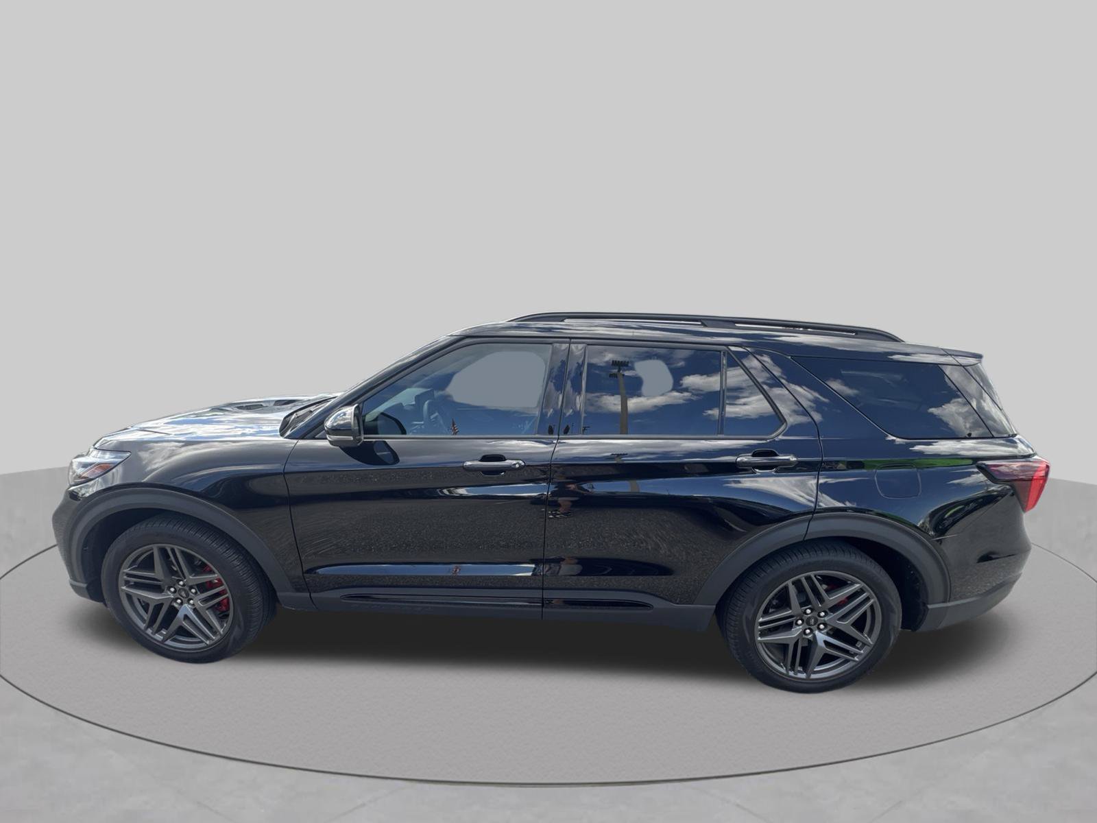 Certified 2025 Ford Explorer ST w/ Sun And Sound Package RWD image 9