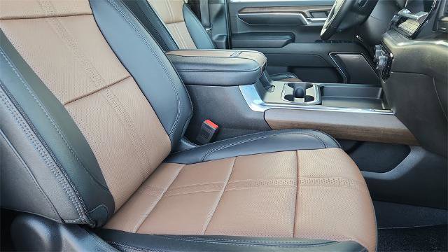 Used 2024 Chevrolet Silverado 3500 High Country w/ High Country Premium Package image 38