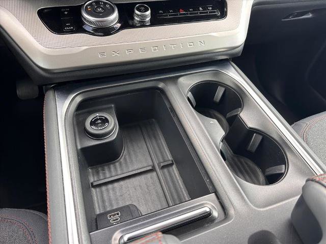 Certified 2025 Ford Expedition Active RWD image 25