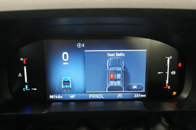 Certified 2025 Ford Maverick XL w/ Equipment Group 102A image 9