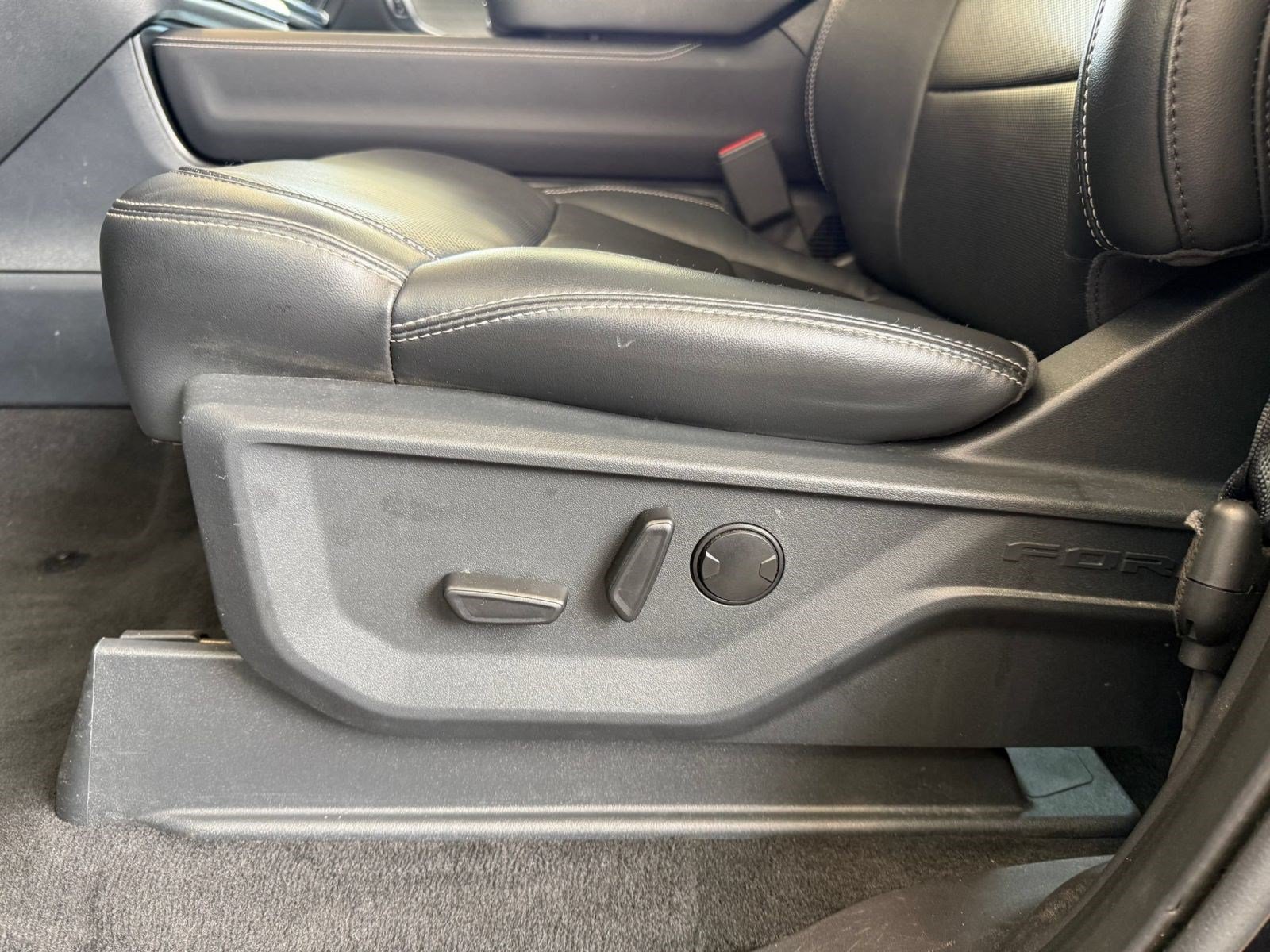 Certified 2025 Ford Expedition Max Platinum AWD/4WD image 15