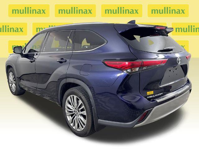 Used 2020 Toyota Highlander Platinum FWD image 12