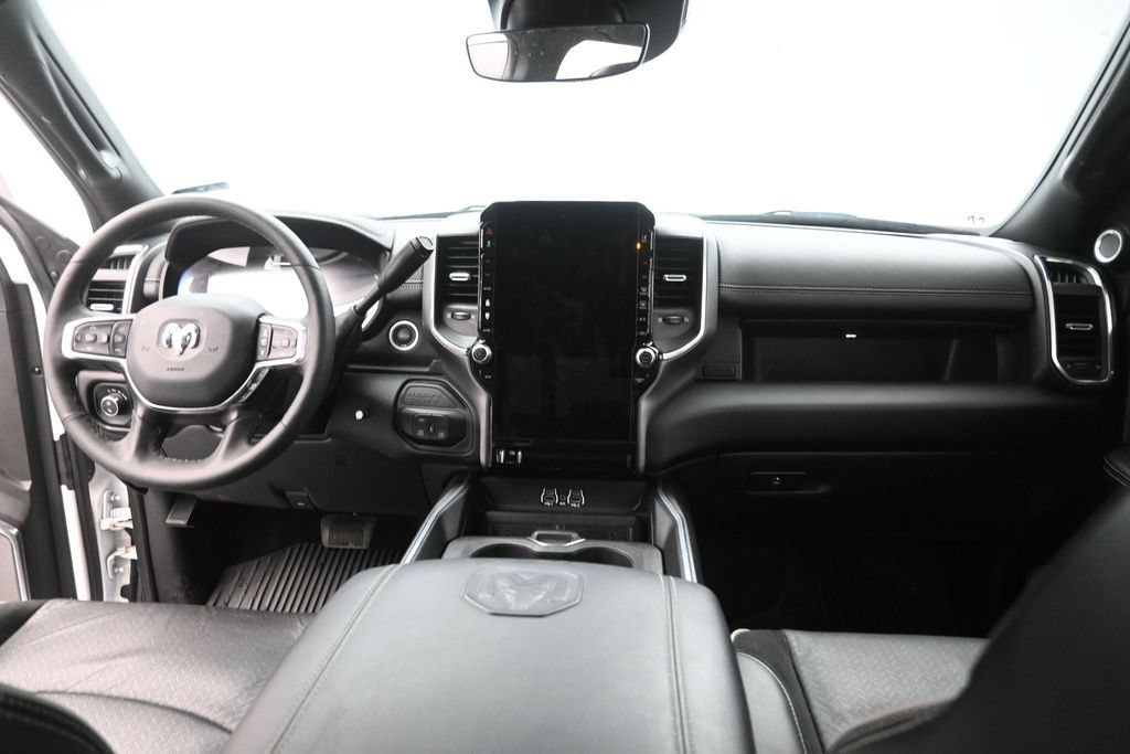 Used 2025 RAM 2500 Laramie AWD/4WD image 14