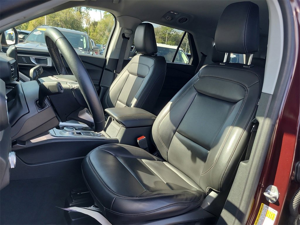 Certified 2022 Ford Explorer XLT w/ Equipment Group 202A image 19