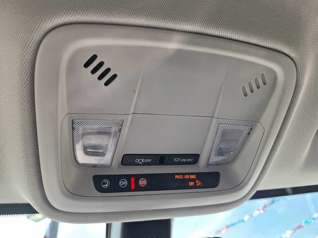 Used 2020 Chevrolet Traverse LS FWD image 13