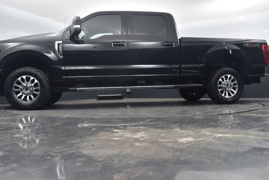 Certified 2020 Ford F350 Lariat w/ Lariat Value Package image 9