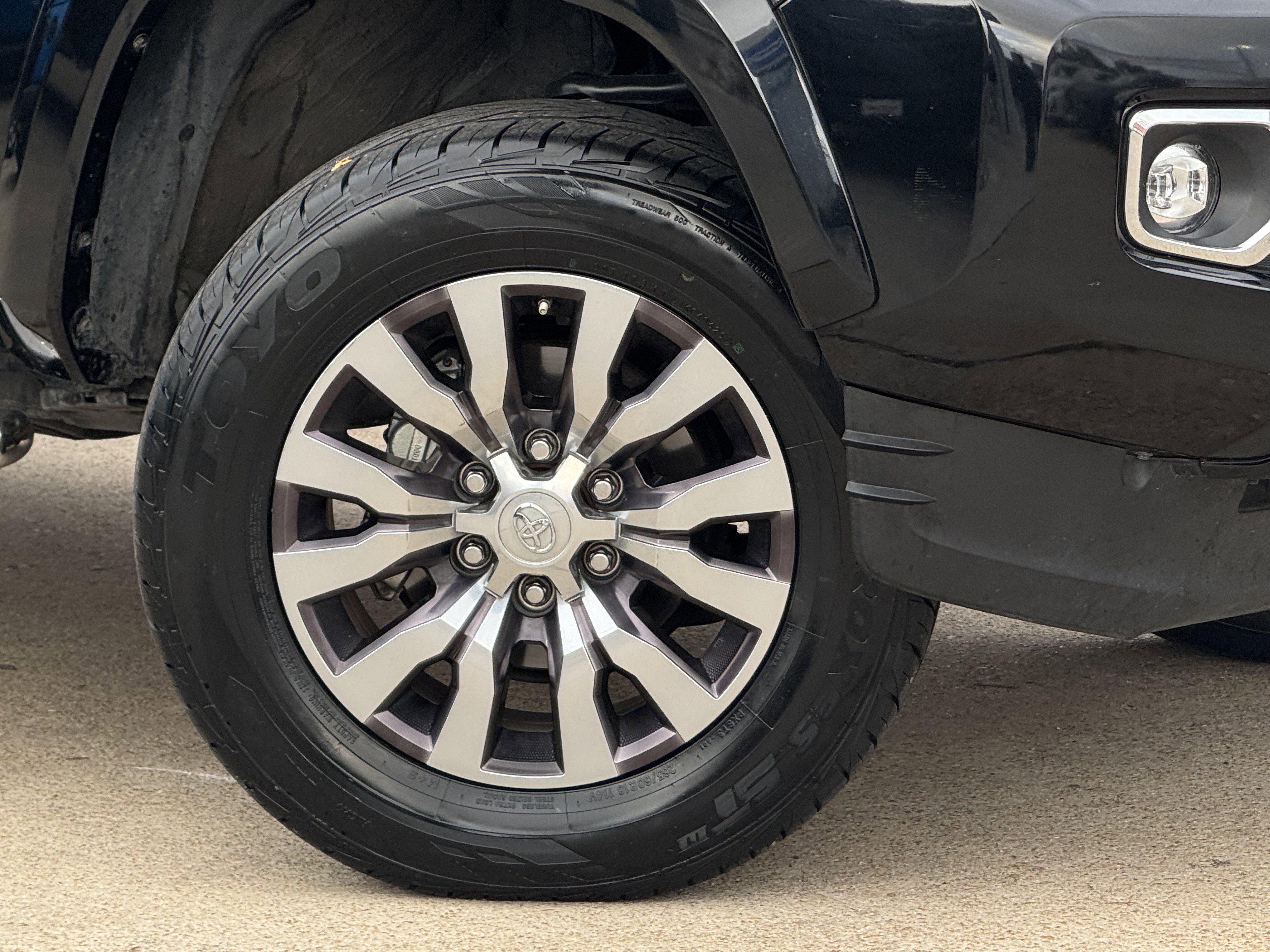 Used 2020 Toyota Tacoma Limited image 9