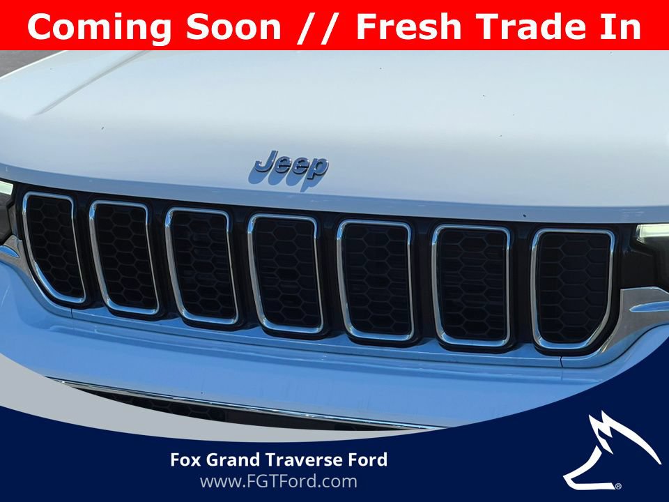 Used 2023 Jeep Grand Cherokee Overland w/ Luxury Tech Group IV AWD/4WD image 39