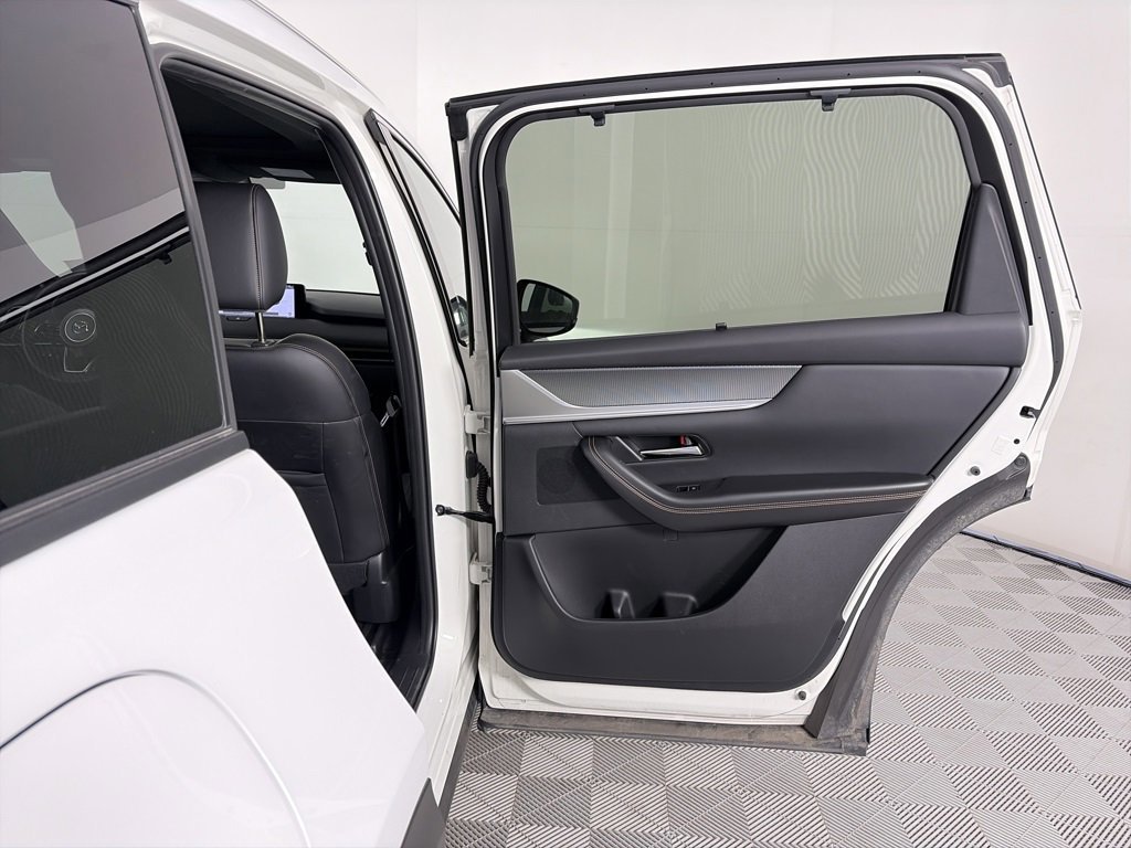 Used 2025 MAZDA CX-90 Plug-In Hybrid w/ Premium Plus image 28