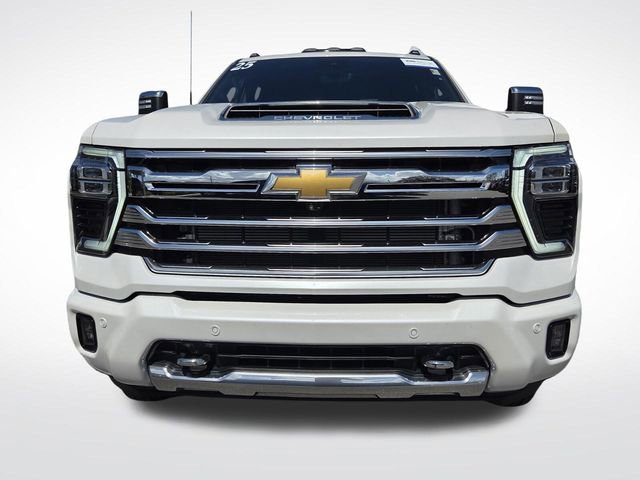 Used 2025 Chevrolet Silverado 3500 High Country w/ Technology Package image 3