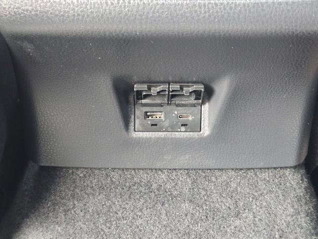 Used 2025 Toyota Camry SE FWD image 16