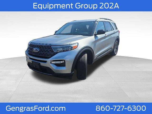 Certified 2022 Ford Explorer XLT w/ Equipment Group 202A AWD/4WD image 3