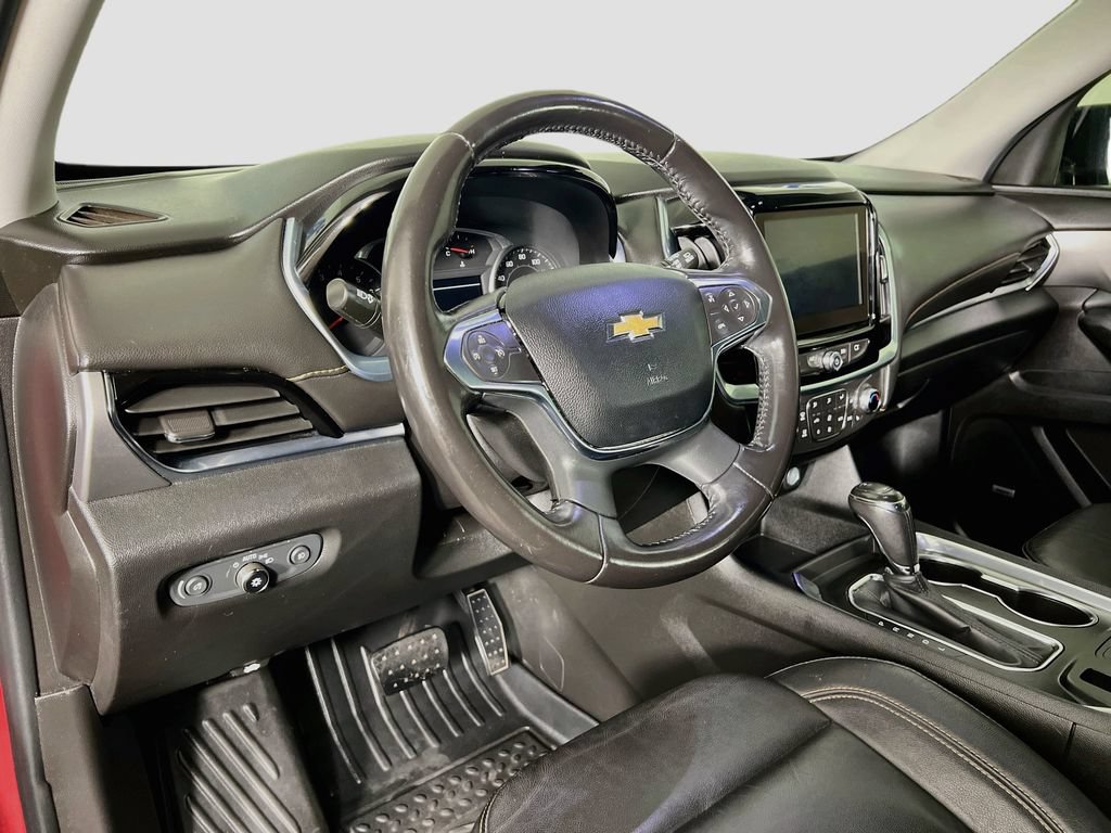 Used 2019 Chevrolet Traverse LT w/ LT Premium Package AWD/4WD image 11