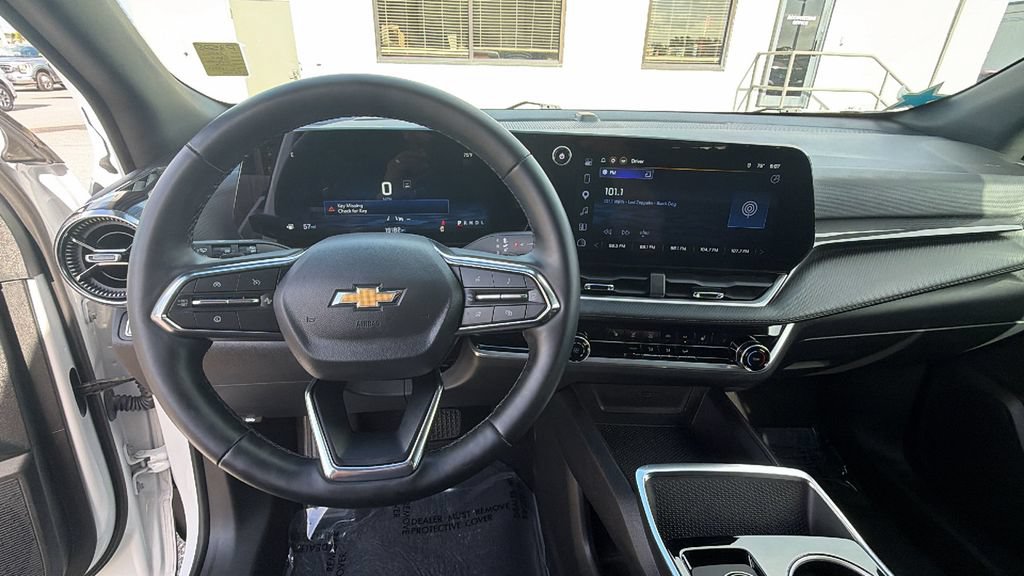 Used 2026 Chevrolet Equinox LT FWD image 15