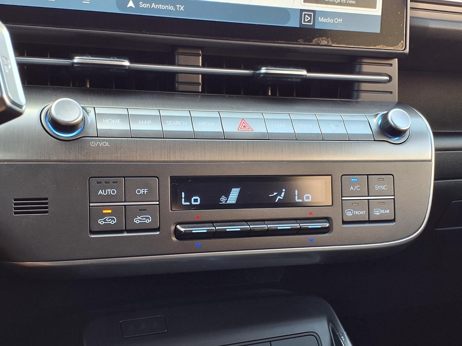 Used 2025 Hyundai Kona SEL FWD image 19
