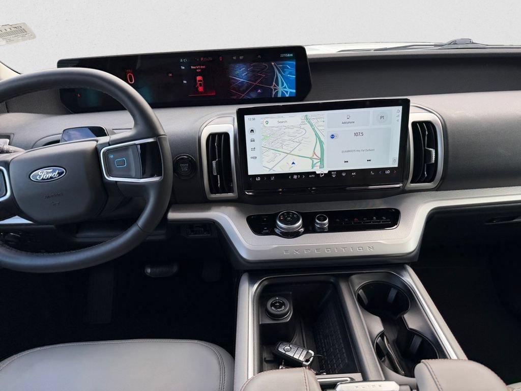 Certified 2025 Ford Expedition Active AWD/4WD image 11