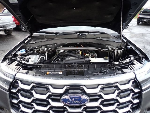 Certified 2025 Ford Explorer Platinum w/ LUX Leather Package AWD/4WD image 15