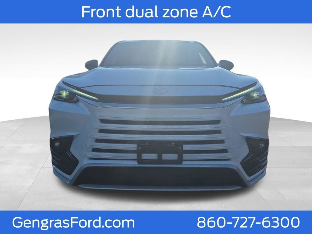 Used 2024 Lexus TX 500h AWD w/ Technology Package image 8