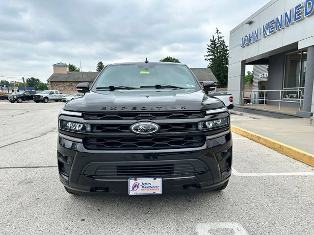 Certified 2023 Ford Expedition Limited AWD/4WD image 3
