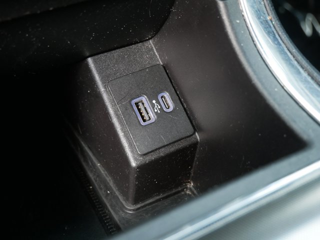 Certified 2023 Ford Edge Titanium AWD/4WD image 24