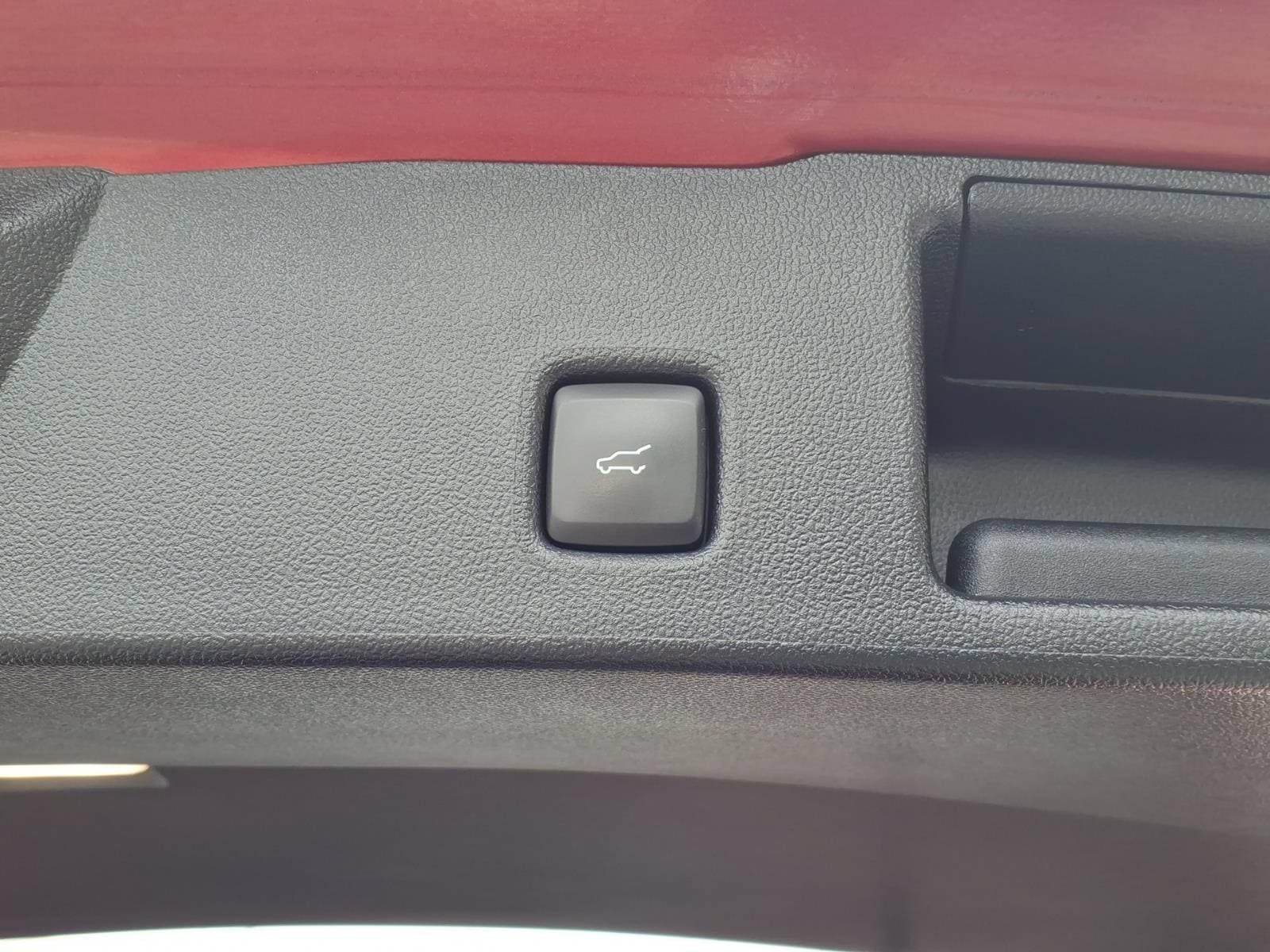 Certified 2022 Ford Escape SEL w/ Technology Package AWD/4WD image 13