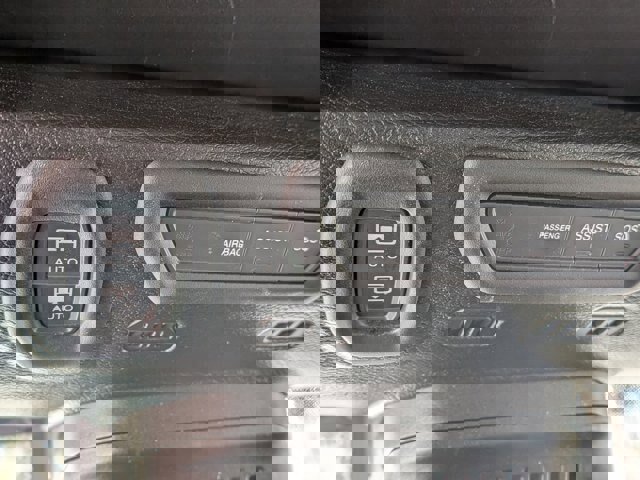 Used 2023 Jeep Wrangler Rubicon w/ Safety Group image 27