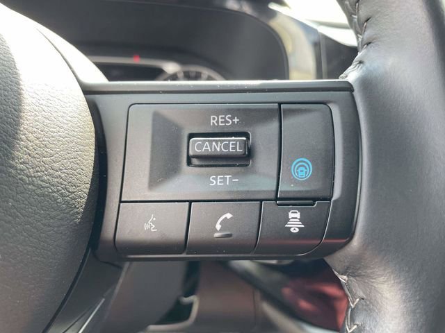 Used 2025 Nissan Pathfinder SV image 20