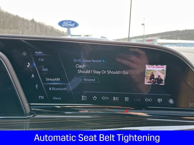 Used 2021 Cadillac Escalade Premium Luxury w/ Driver Assist Tech Package image 29