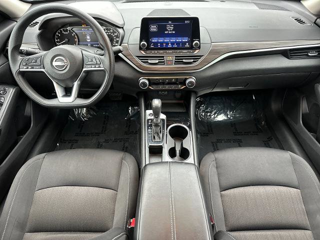 Used 2024 Nissan Altima 2.5 SV image 12