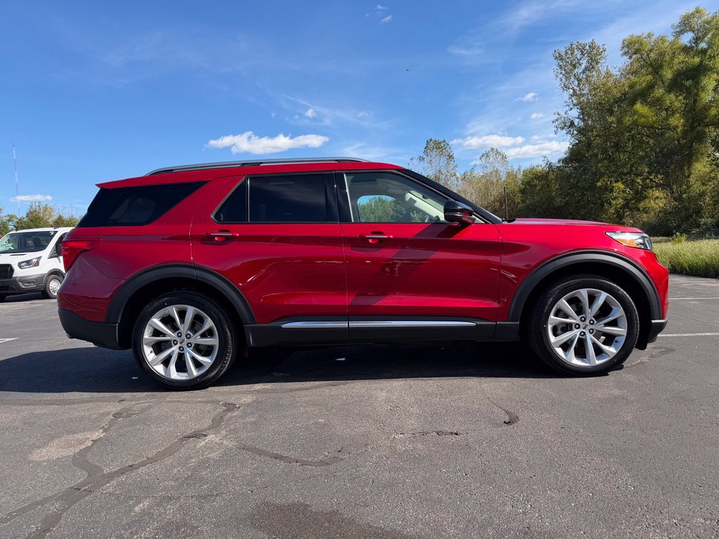Certified 2023 Ford Explorer Platinum w/ Technology Package AWD/4WD image 7