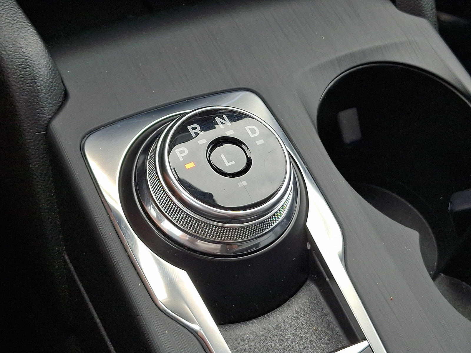 Certified 2020 Ford Escape SEL FWD image 16