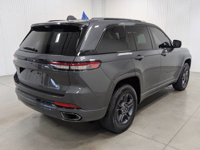 Used 2025 Jeep Grand Cherokee Limited 4xe image 2