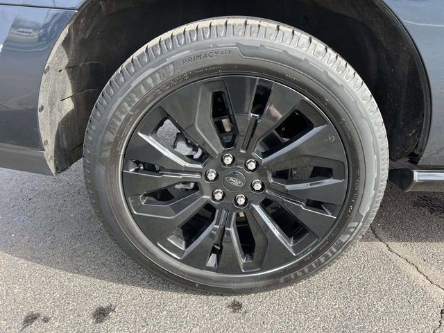 Certified 2025 Ford Expedition Platinum w/ Stealth Appearance Package image 12
