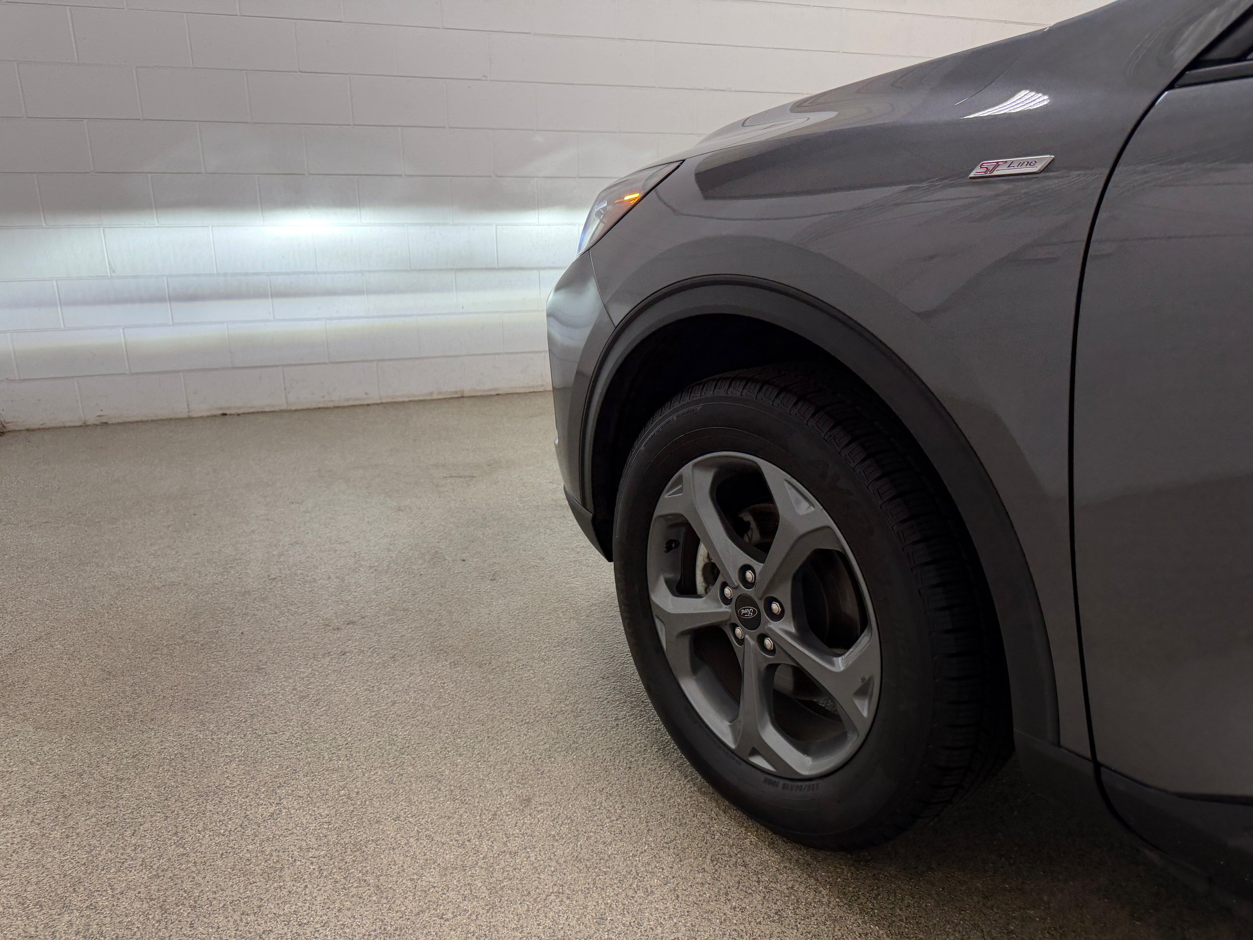 Certified 2025 Ford Escape ST-Line Select AWD/4WD image 35