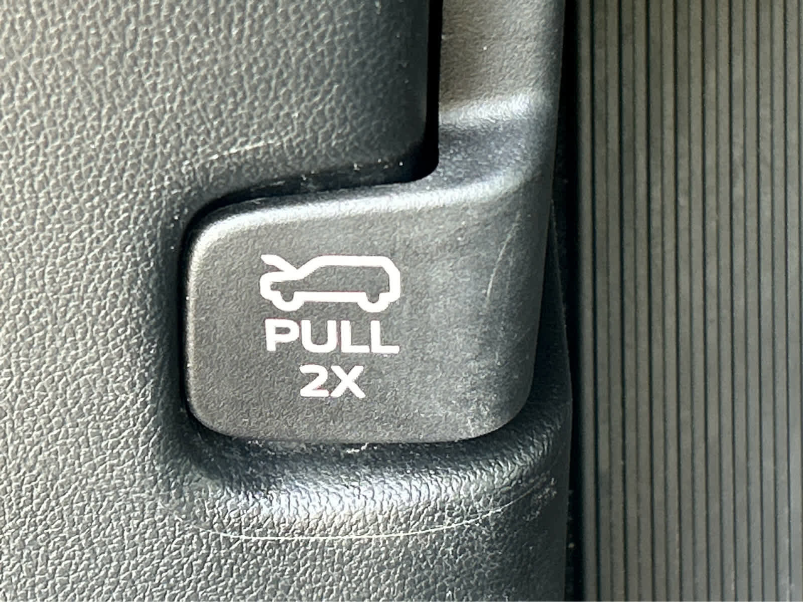 Certified 2023 Ford Explorer XLT image 23