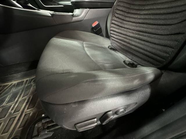 Used 2022 Toyota RAV4 XLE AWD/4WD image 18
