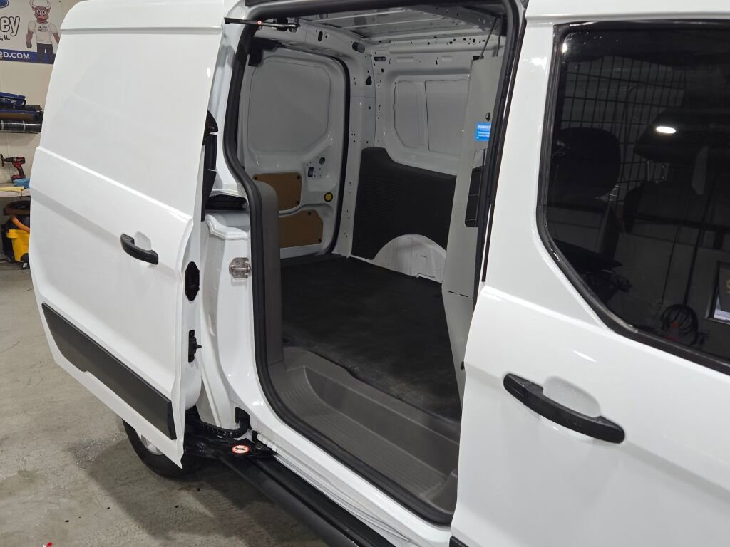 Certified 2022 Ford Transit Connect XL image 17