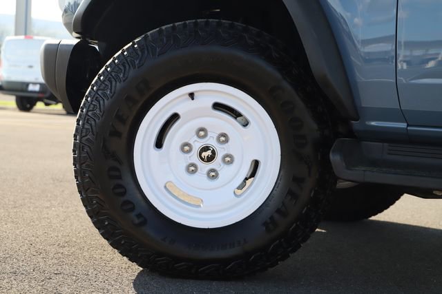 Certified 2025 Ford Bronco Heritage Edition AWD/4WD image 2