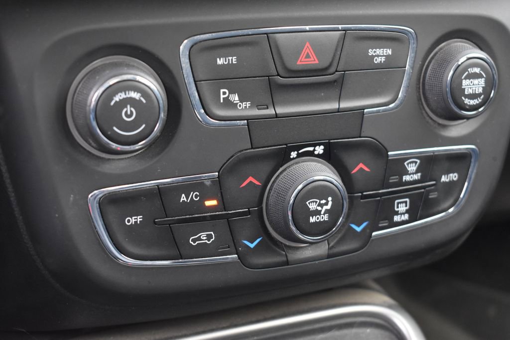 Used 2019 Jeep Compass Sport w/ Tech Group FWD image 11
